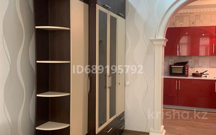 2-бөлмелі пәтер · 72 м² · 2/4 қабат, 17-й микрорайон, Еримбетова 27 — Еримбетова, бағасы: 220 000 ₸ в Шымкенте, Аль-Фарабийский р-н — фото 6