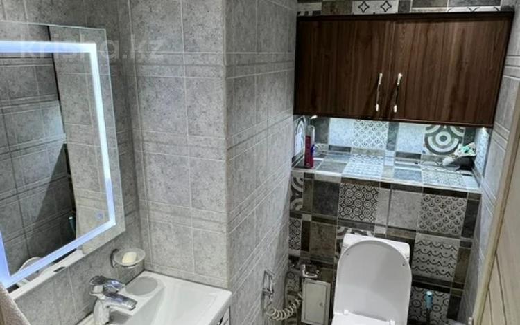 3-бөлмелі пәтер · 85 м² · 10/10 қабат, мкр Аксай-1 10/3, бағасы: 42 млн ₸ в Алматы, Ауэзовский р-н — фото 2