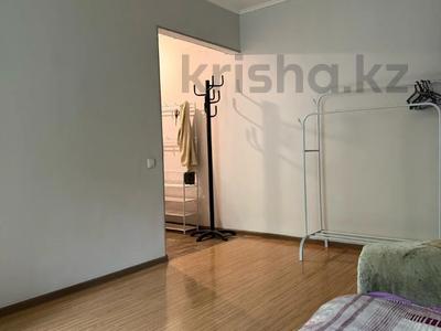 1-комнатная квартира · 33 м² · 1/5 этаж, Клочкова первая цена — Ауэзова Пересечение Бухар Жырау за 28 млн 〒 в Алматы