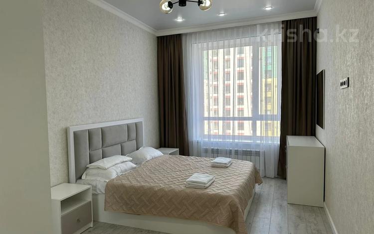 2-комнатная квартира · 70 м² · 8/12 этаж, Туран 34а за 25 000 ₸ в Астане, Нура р-н — фото 2