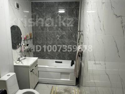 3-бөлмелі пәтер · 84 м² · 1/5 қабат, мкр Нурсат 2, Нұрсәт ш/а 122 — Нұрсат сити, бағасы: 40 млн ₸ в Шымкенте, Каратауский р-н