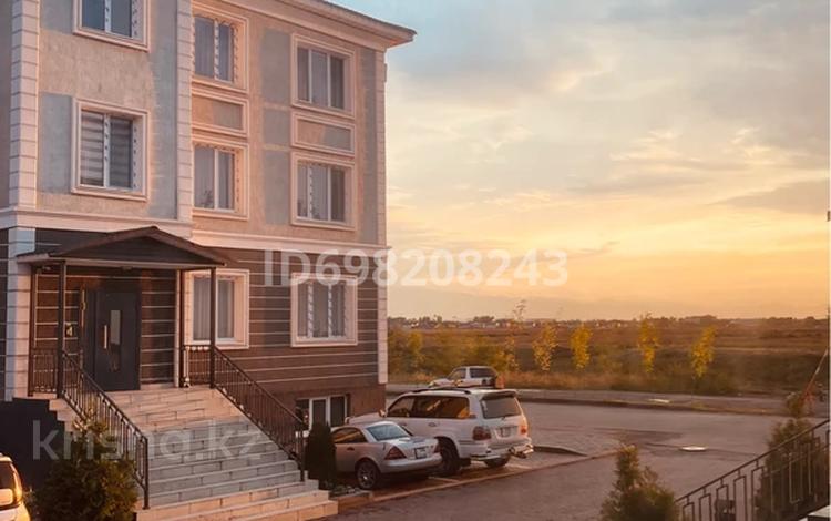 3-бөлмелі пәтер, 92.4 м², 1/3 қабат, мкр Кайрат, Мкр. Кайрат, 152/1 11 — ул. Бухтарминская, бағасы: 65 млн 〒 в Алматы, Турксибский р-н — фото 2