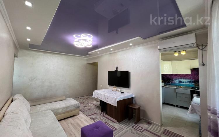 3-комнатная квартира, 66.7 м², 3/5 этаж, мкр Аксай-3 за 37 млн 〒 в Алматы, Ауэзовский р-н — фото 8