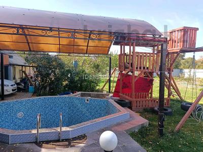 Дача · 2 комнаты · 80 м², Спмк1 20 за 250 000 〒 в Актобе, мкр. Курмыш