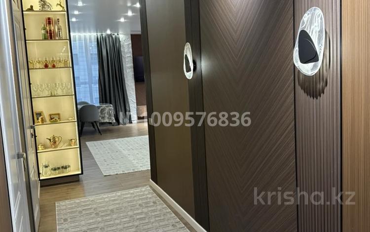 3-комнатная квартира · 80 м² · 9/19 этаж, Тургут Озала 160 за 500 000 ₸ в Алматы, Бостандыкский р-н — фото 2