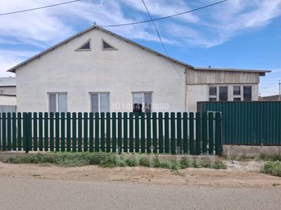 Отдельный дом · 3 комнаты · 120 м² · 9.9 сот., мкр Рембаза, 27 1 — ул. Сатбалдиева за 30 млн ₸ в Атырау