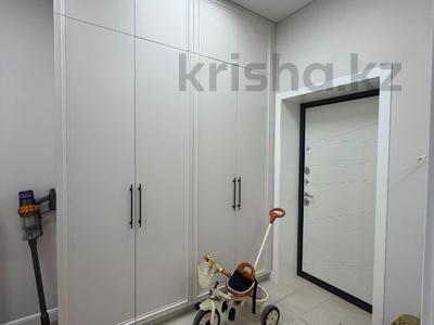 4-бөлмелі пәтер · 153 м² · 4/6 қабат, Алтын орда ш/а. 24е, бағасы: 79 млн ₸ в Актобе, мкр. Алтын орда