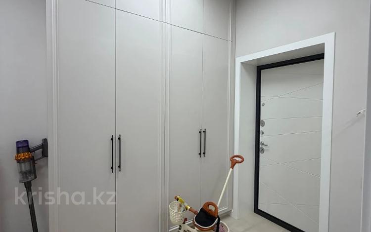 4-бөлмелі пәтер · 153 м² · 4/6 қабат, Алтын орда ш/а. 24е, бағасы: 79 млн ₸ в Актобе, мкр. Алтын орда — фото 9