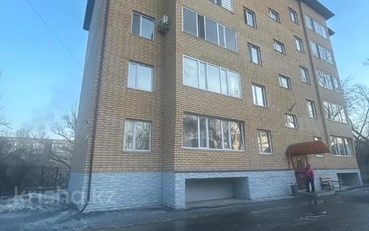 3-бөлмелі пәтер · 85 м² · 4/5 қабат, кабанбай батыра, бағасы: 57 млн ₸ в Семее — фото 2