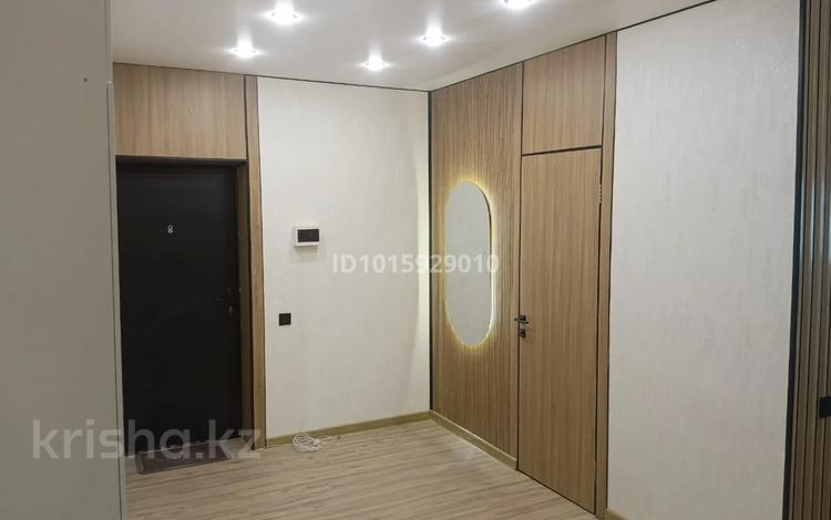 1-комнатная квартира · 50 м² · 4/5 этаж, мкр Думан-2 23 за 250 000 ₸ в Алматы, Медеуский р-н — фото 2