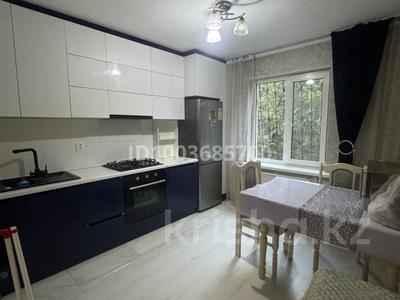 2-бөлмелі пәтер · 65 м² · 2/5 қабат, мкр Аксай-3А 63 — Яссауи, бағасы: 350 000 ₸ в Алматы, Ауэзовский р-н