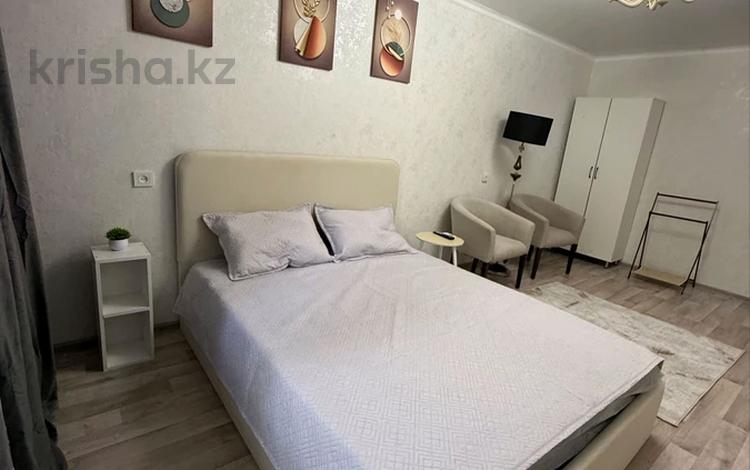 1-комнатная квартира · 34 м² · 2/5 этаж, 8 мкр 5 за 150 000 ₸ в Шымкенте, Абайский р-н — фото 2