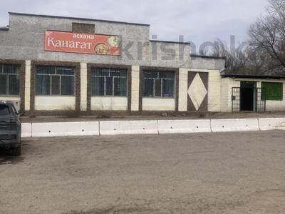 Свободное назначение, офисы, магазины и бутики, общепит, медцентры и аптеки, образование, развлечения, конференц-залы, кабинеты и рабочие места · 200 м² за 600 000 〒 в Конаеве