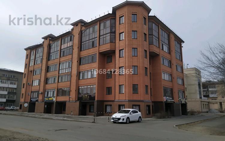 2-комнатная квартира, 60 м², 5/5 этаж, Абылай-хана 73А за 24 млн 〒 в Щучинске — фото 2
