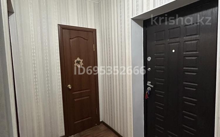 1-комнатная квартира · 38 м² · 4/9 этаж, мкр. Алтын орда — Возле Назарбаевской школы за 100 000 ₸ в Актобе — фото 7