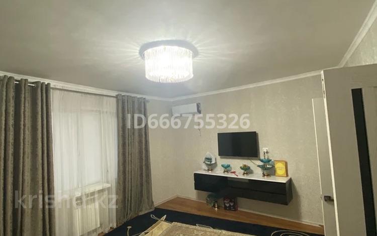 3-комнатная квартира · 93.3 м² · 5/9 этаж, 33-й мкр, 33 мкрн 21 за 25 млн ₸ в Актау — фото 2