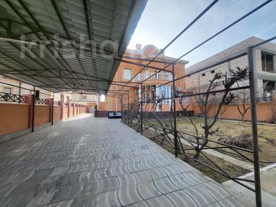 Отдельный дом · 8 комнат · 850 м² · 10 сот., 29-й мкр толқын за 215 млн 〒 в Актау
