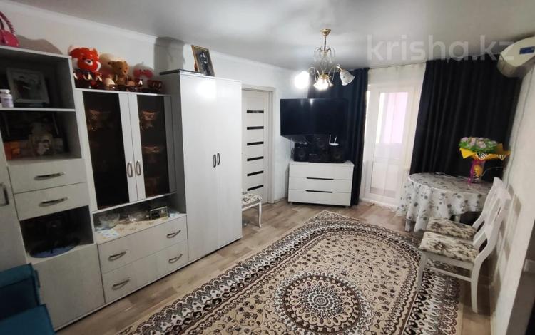 2-бөлмелі пәтер, 45 м², 4/5 қабат, Майкудук, 12й микрорайон, бағасы: 15 млн 〒 в Караганде, Алихана Бокейханова р-н — фото 2