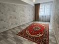 3-комнатная квартира, 90 м², 2/5 этаж помесячно, 9 микрорайон 6 за 150 000 〒 в Талдыкоргане — фото 2