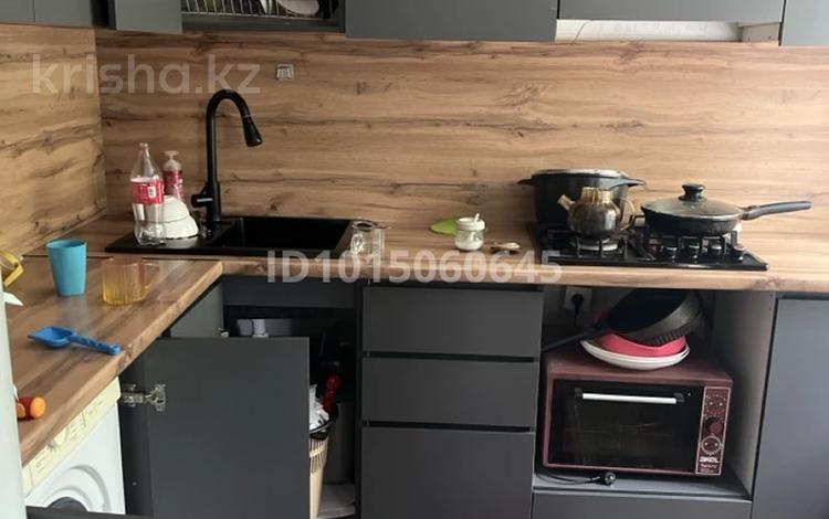 3-комнатная квартира · 42 м² · 2/5 этаж, Сортировка 15 за 11 млн ₸ в Караганде, Алихана Бокейханова р-н — фото 2