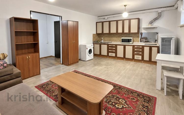 1-бөлмелі пәтер · 35 м² · 1/5 қабат, Алтын казык 4а, бағасы: 90 000 ₸ в Косшы — фото 2