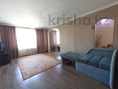 2-комнатная квартира · 76 м² · 5/5 этаж, 1 мкр — Шикарная планировка, просторная квартира за 14.5 млн 〒 в Таразе