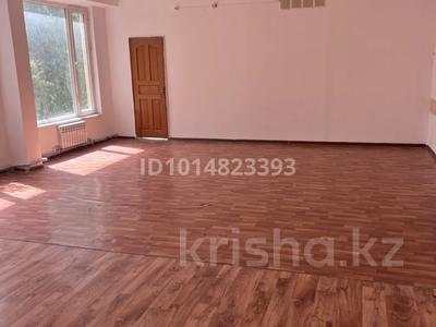 Кабинеттер және жұмыс орындары · 1000 м², бағасы: 2.7 млн ₸ в Актау, 13-й мкр