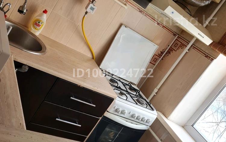 2-комнатная квартира · 48 м² · 2 этаж, мкр Новый Город 54 за 11 000 〒 в Караганде, Казыбек би р-н — фото 2