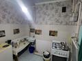 3-бөлмелі пәтер · 65 м² · 2/2 қабат, 1 мкрн 33 — Школа, центральный музей, бағасы: 3.4 млн ₸ в Курыке — фото 8