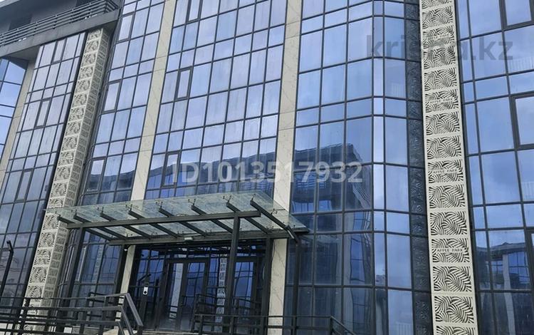 4-бөлмелі пәтер · 161.8 м² · 3/5 қабат, Акселеу Сейдембек 105/6, бағасы: 135 млн ₸ в Алматы, Наурызбайский р-н — фото 2