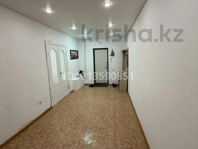 2-комнатная квартира · 67 м² · 4/5 этаж, Майкудук, 15й микрорайон 20/3 за 19.5 млн ₸ в Караганде, Алихана Бокейханова р-н
