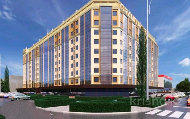 2-комнатная квартира · 85.8 м² · 9/10 этаж, Ульяны Громовой 27/1 — магазин Турист за 24.8 млн 〒 в Уральске — фото 2