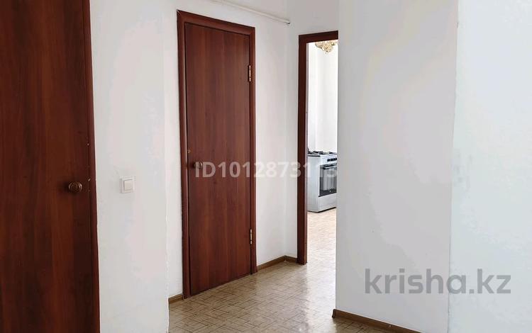 2-бөлмелі пәтер · 56 м² · 5/5 қабат, мкр Байтерек 5, бағасы: 80 000 ₸ в Таразе — фото 2