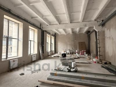 3-комнатная квартира · 80 м² · 1/3 этаж, Макатаева 127а — Муратбаева за 60 млн ₸ в Алматы, Алмалинский р-н