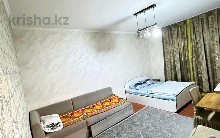 1-комнатная квартира · 40 м² · 2/5 этаж, мкр Север 12 за 10 000 ₸ в Шымкенте, Аль-Фарабийский р-н — фото 28
