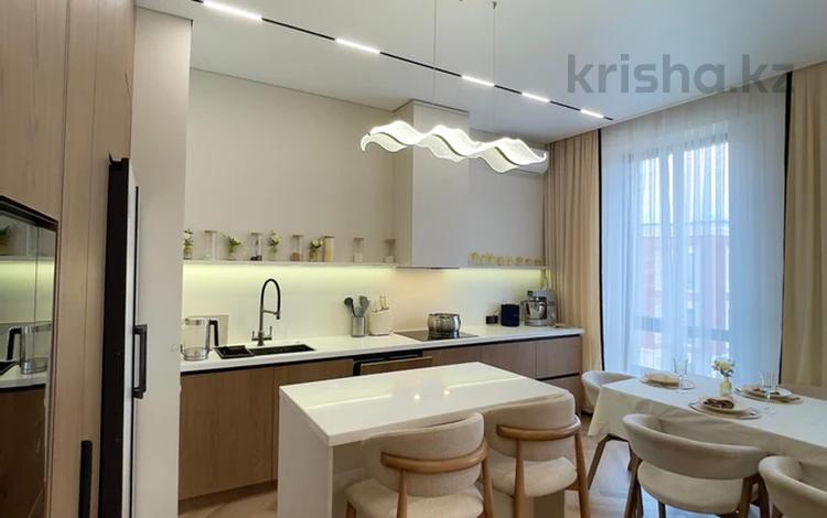 4-комнатная квартира · 200 м² · 3/4 этаж, Шаймерденова за 235 млн ₸ в Алматы, Бостандыкский р-н — фото 2