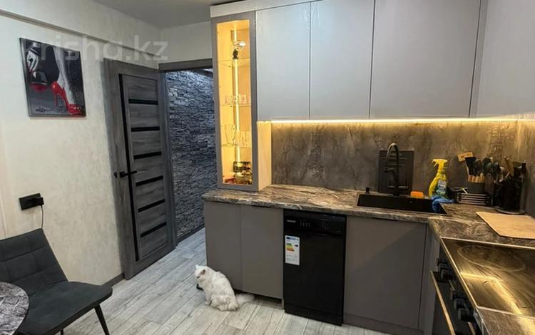3-бөлмелі пәтер · 70 м² · 1/5 қабат, Багдада Шаяхметова 21, бағасы: 25 млн ₸ в Усть-Каменогорске — фото 2