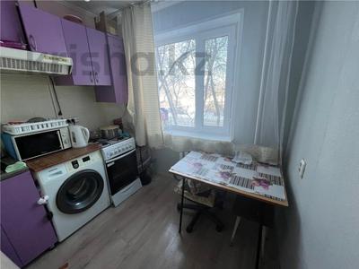 1-бөлмелі пәтер · 35 м² · 2/5 қабат, Пришахтинск, 22й микрорайон, бағасы: 9.5 млн ₸ в Караганде, Алихана Бокейханова р-н