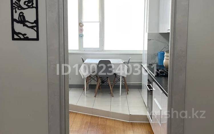 2-бөлмелі пәтер · 65 м² · 8/10 қабат, мкр 5 5а, бағасы: 24.1 млн ₸ в Актобе — фото 2