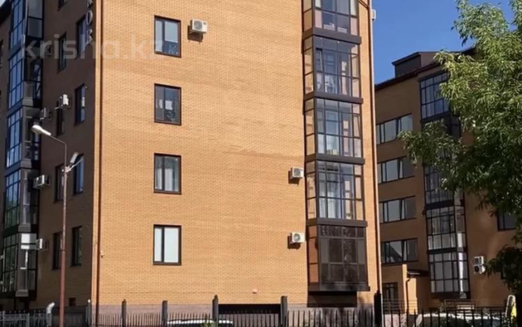 3-бөлмелі пәтер · 95 м² · 1/5 қабат, Торайгырова — Сарыарка, бағасы: 59.9 млн ₸ в Павлодаре — фото 32