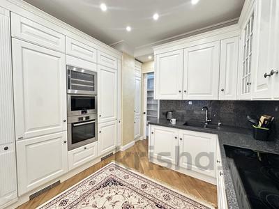 5-комнатная квартира · 210 м² · 3/7 этаж, Амман 2-6 за 2 млн ₸ в Астане, Алматы р-н