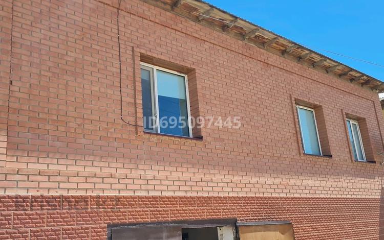 Отдельный дом · 8 комнат · 220 м², Крепостная 1 за 500 000 〒 в  — фото 2