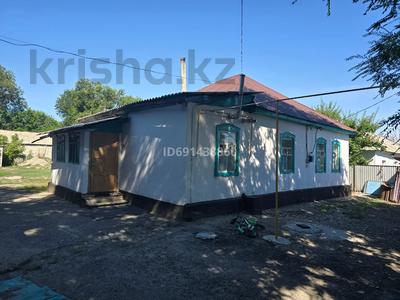 Отдельный дом · 10 комнат · 300 м² · 10 сот., Курмангазы 66 за 28 млн 〒 в Талдыкоргане