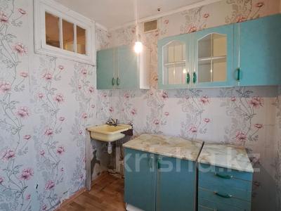 3-комнатная квартира · 42.1 м² · 2/5 этаж, Титова 114 за 10.5 млн 〒 в Семее