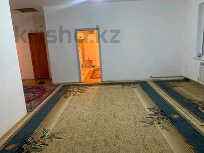 Отдельный дом · 4 комнаты · 111 м² · 10 сот., мкр Асар 35 — Возле магазина Сымбат за 40 млн 〒 в Шымкенте, Абайский р-н