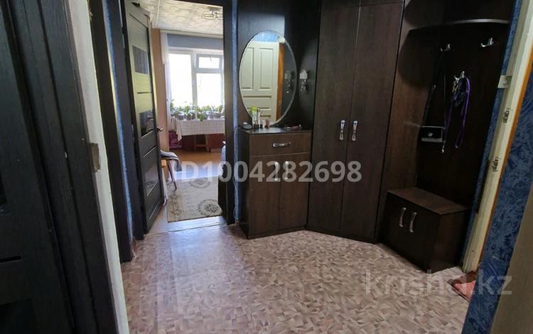 4-бөлмелі пәтер · 75 м² · 4/5 қабат, 17-й микрорайон, 17-й микрорайон 6 — Аллея, рядом Магнум, бағасы: 30 млн ₸ в Шымкенте, Аль-Фарабийский р-н — фото 6