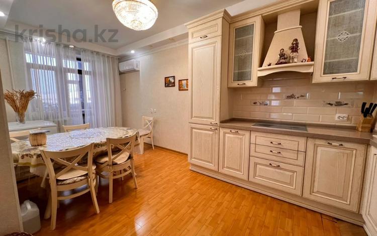 4-комнатная квартира, 145.6 м², 9/10 этаж, Достык 12/1 за 59 млн 〒 в Астане, Есильский р-н — фото 6