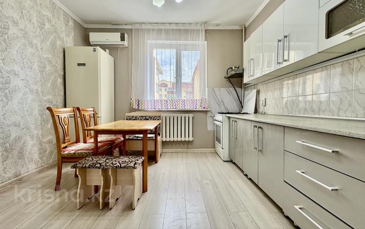 2-бөлмелі пәтер · 85 м² · 3/5 қабат, Мкр Думан 2 15, бағасы: 300 000 ₸ в Алматы, Медеуский р-н — фото 3