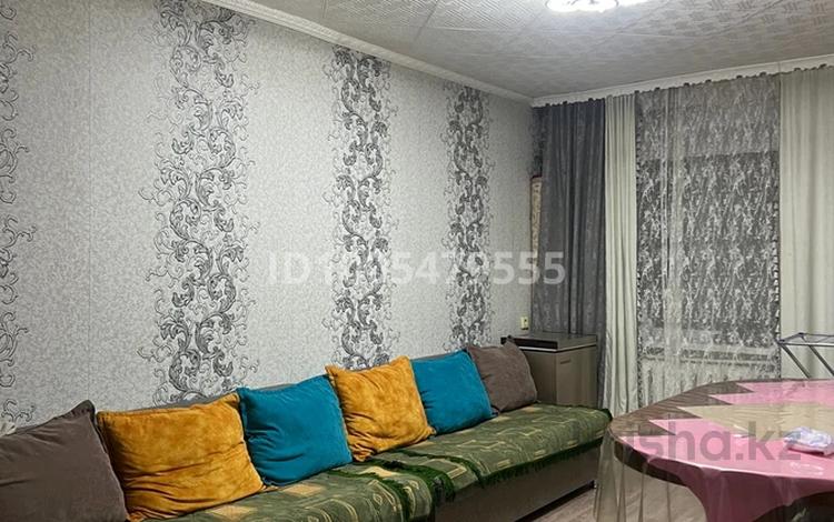 3-комнатная квартира · 56.5 м² · 5/5 этаж, 2 микрорайон 4 за 13.5 млн ₸ в Абае — фото 2