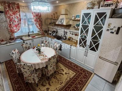 Отдельный дом · 5 комнат · 130 м² · 10 сот., мкр СМП 136, Кабанбай батыр 17 за 49 млн 〒 в Атырау